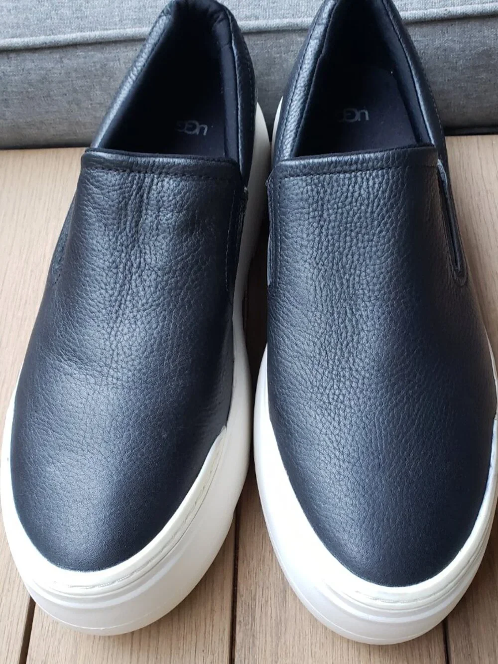 EUC UGG MARIN Mega Sashay Slip on leather jet black (11.5)